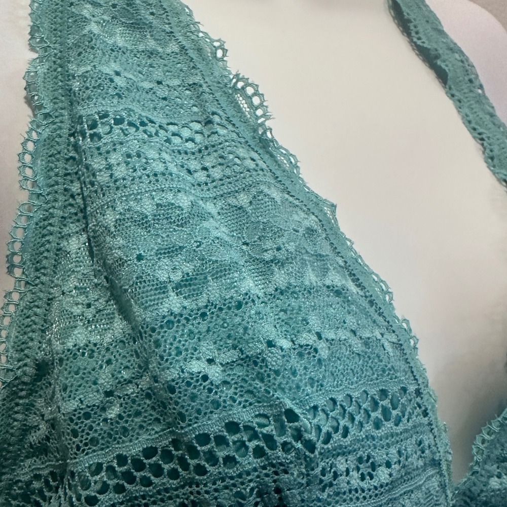 Victoria's Secret Teal Lace Halter Bralette Crop Top Bra L/G - Picture 2 of 7